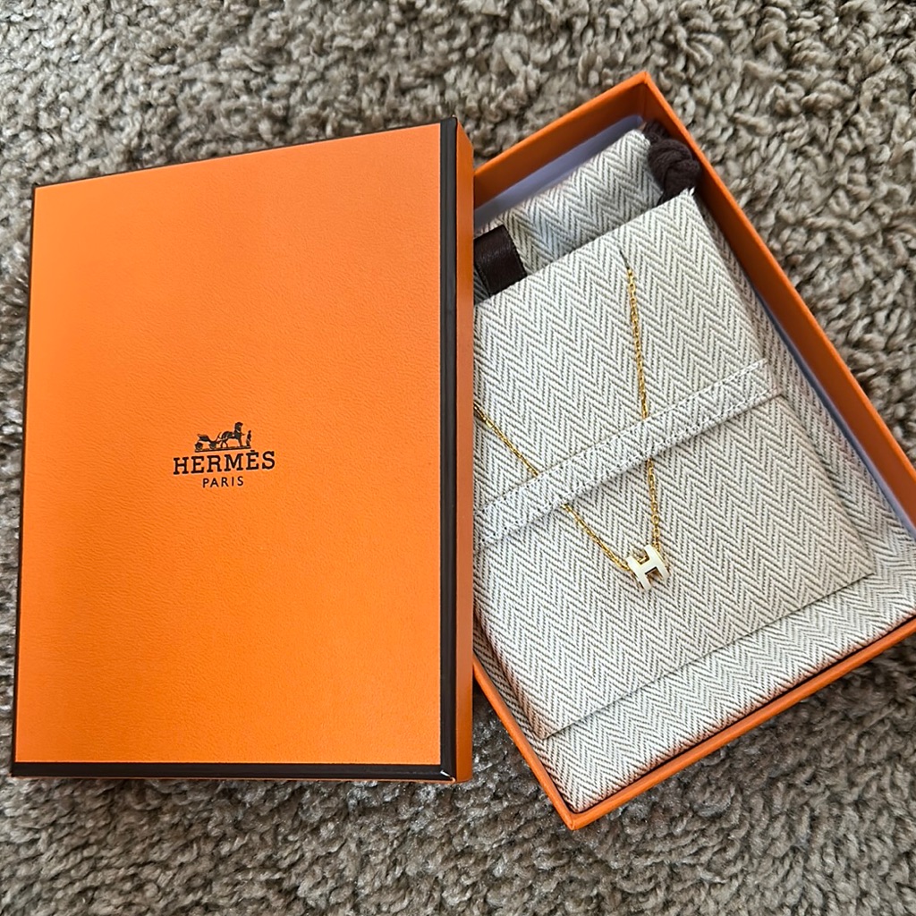 Herms Gold Necklace With Box 470$